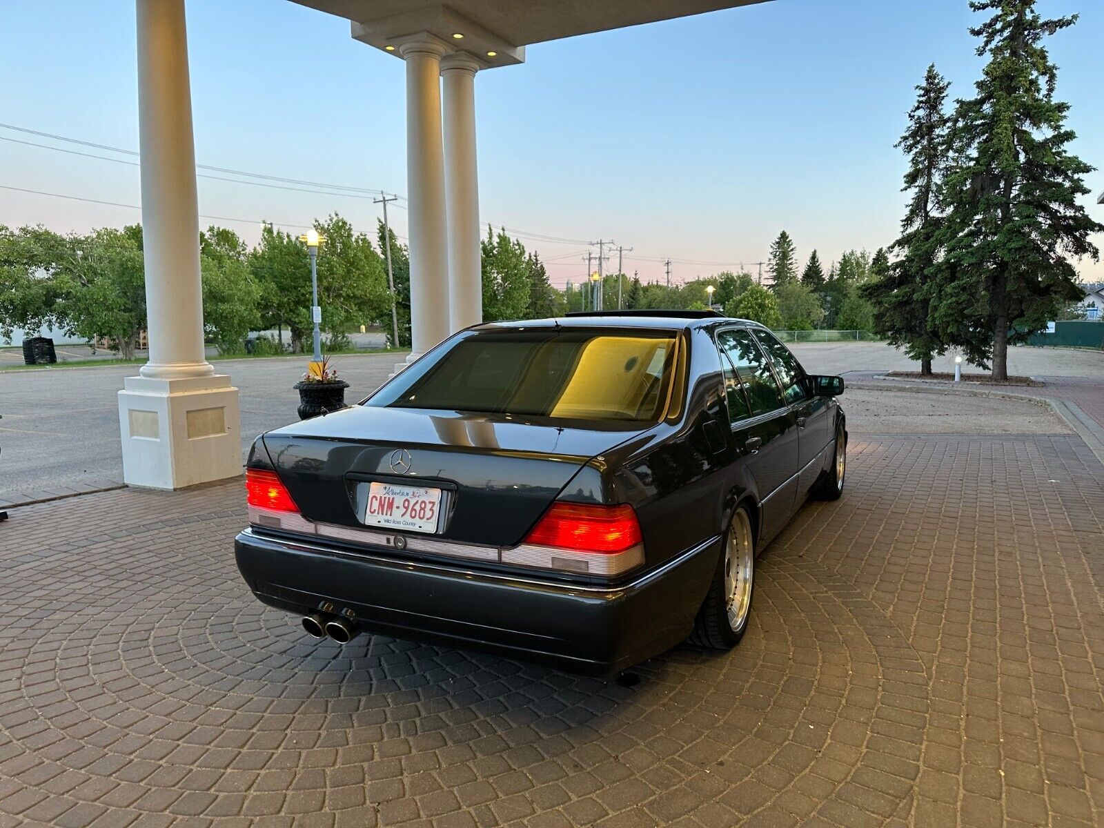 Mercedes-Benz-S-Class-Berline-1991-12