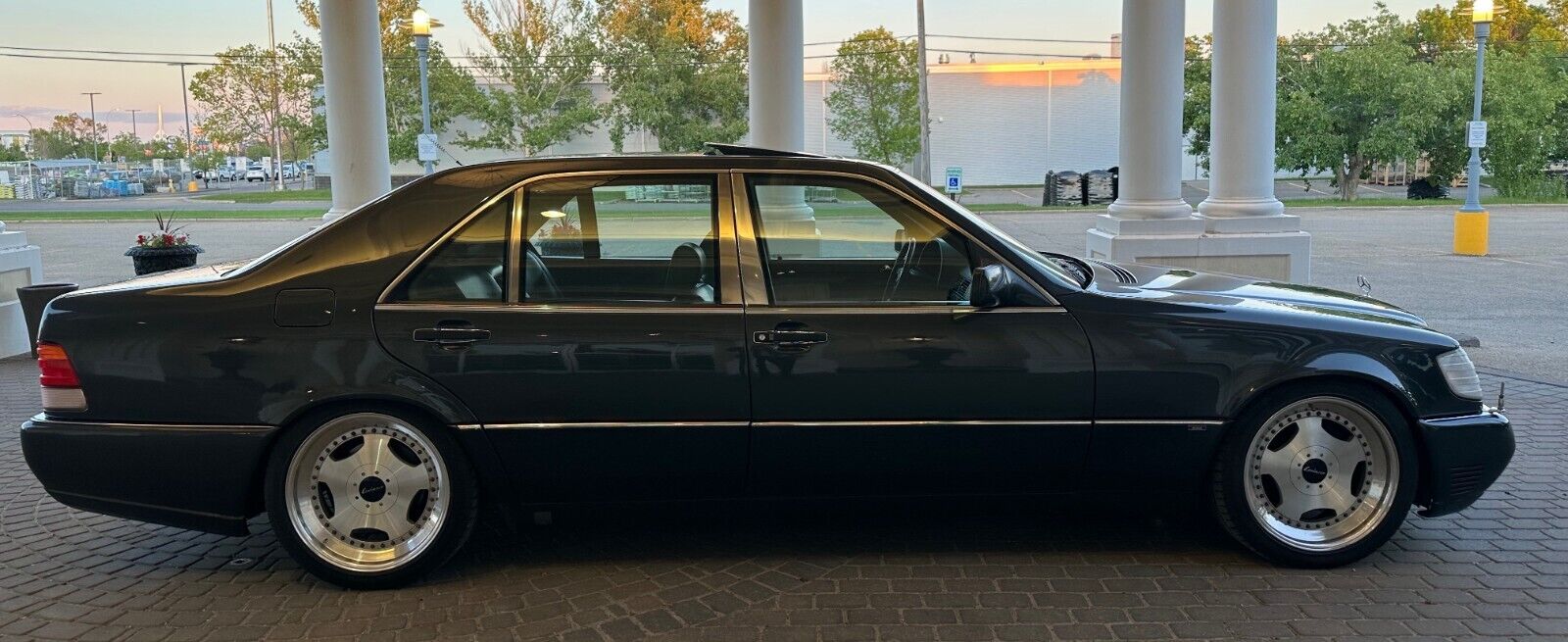 Mercedes-Benz-S-Class-Berline-1991-7