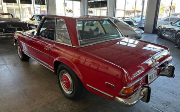 Mercedes-Benz-SL-Class-1970-4