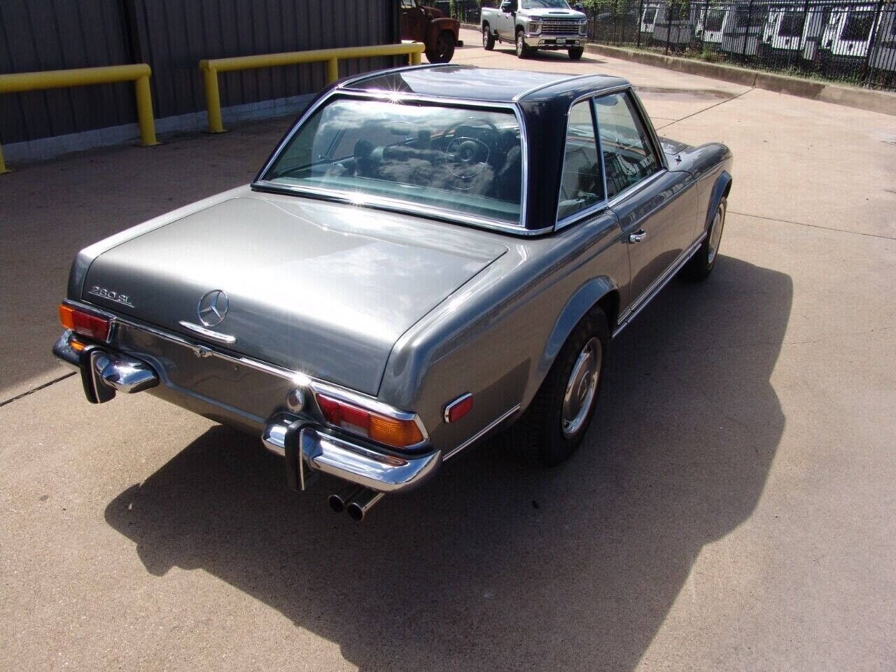 Mercedes-Benz-SL-Class-1970-7