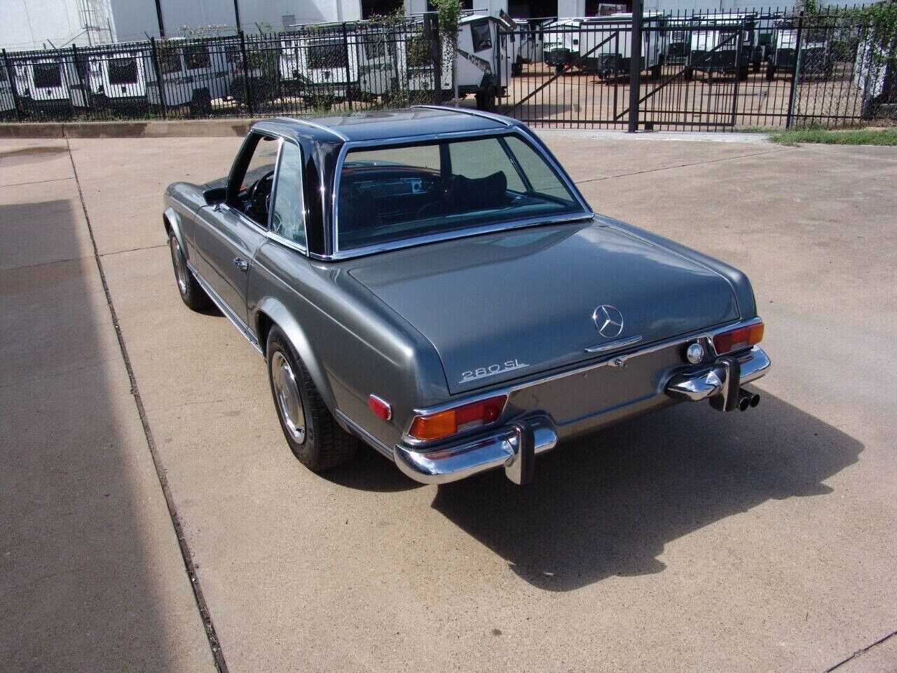 Mercedes-Benz-SL-Class-1970-8