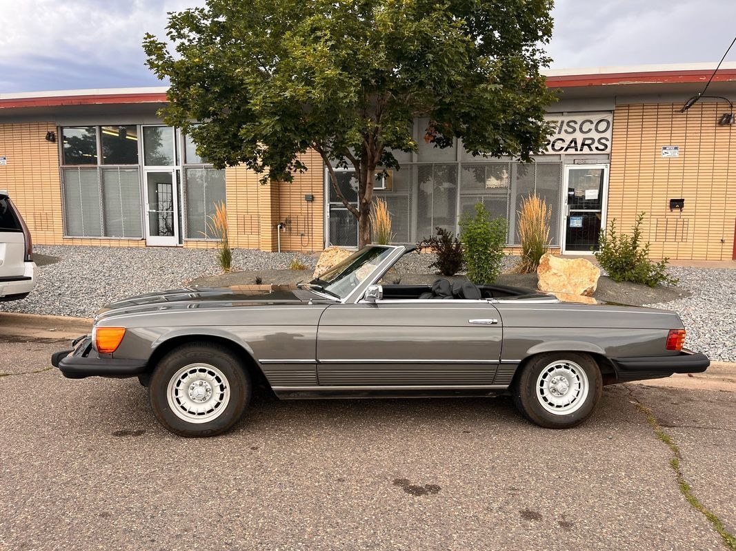 Mercedes-Benz-SL-Class-1974-17