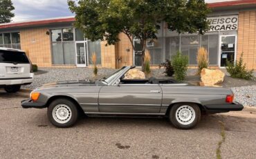 Mercedes-Benz-SL-Class-1974-3