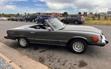 Mercedes-Benz-SL-Class-1974-4