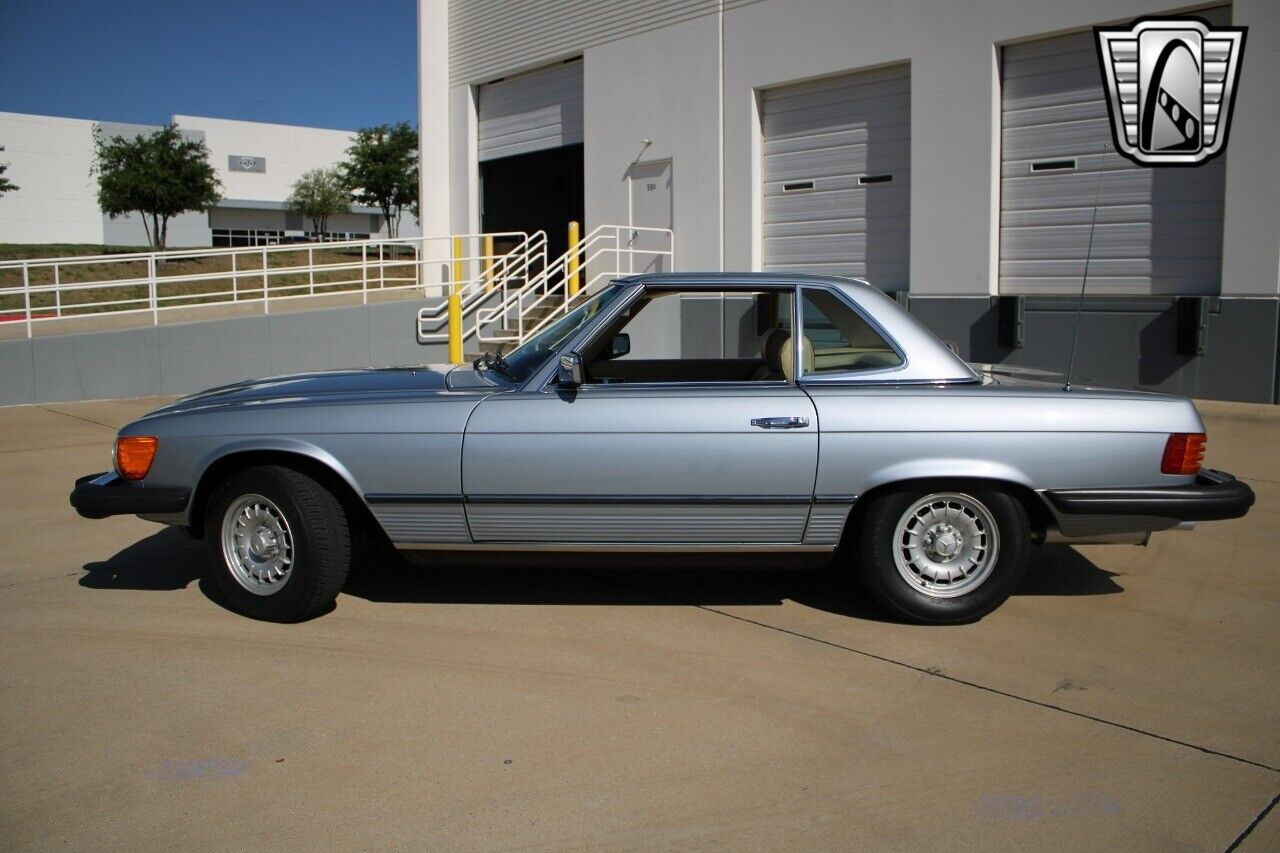 Mercedes-Benz-SL-Class-1980-3