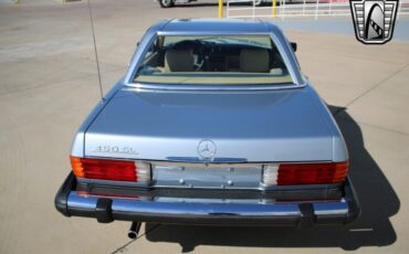 Mercedes-Benz-SL-Class-1980-4