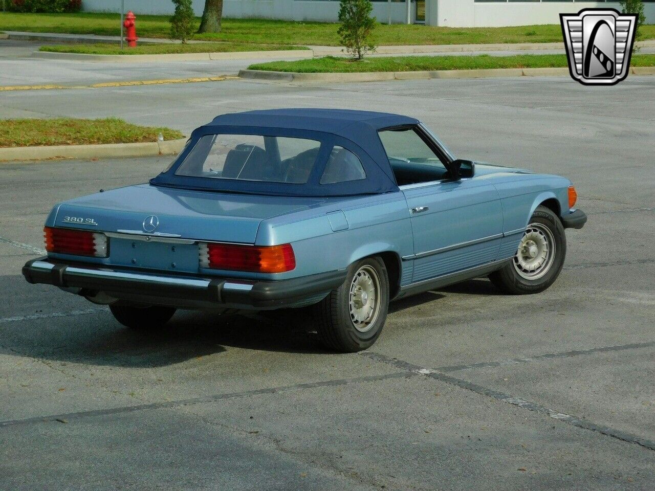 Mercedes-Benz-SL-Class-1985-9