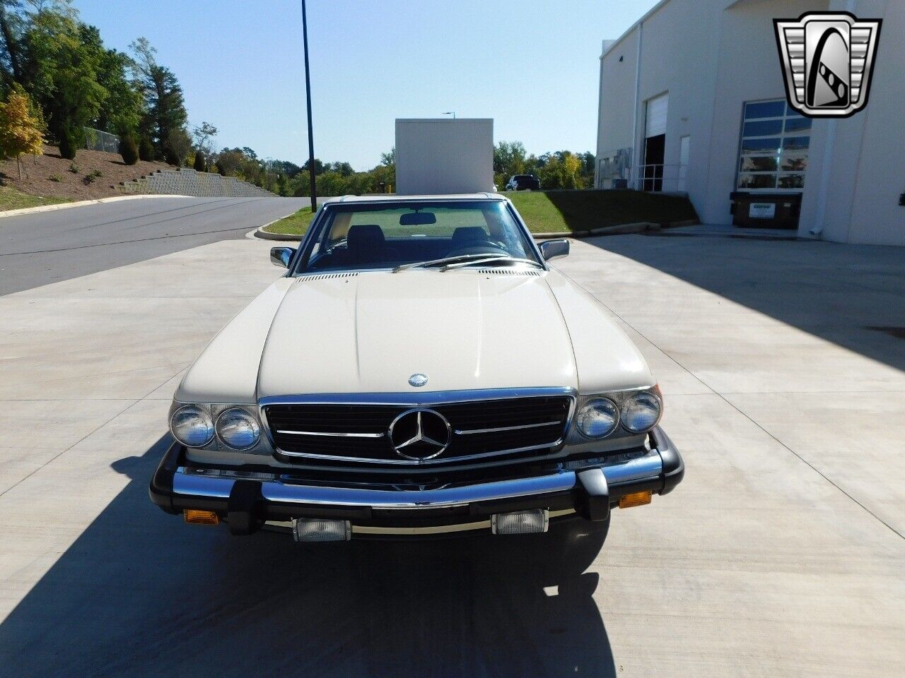 Mercedes-Benz-SL-Class-1987-3