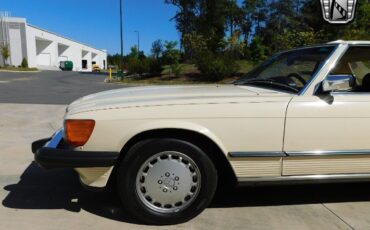 Mercedes-Benz-SL-Class-1987-5