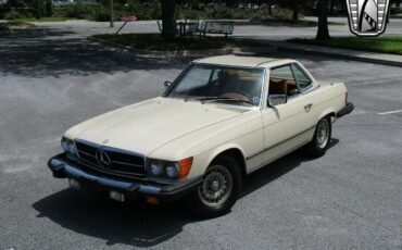 Mercedes-Benz-SL-Class-Cabriolet-1979-3