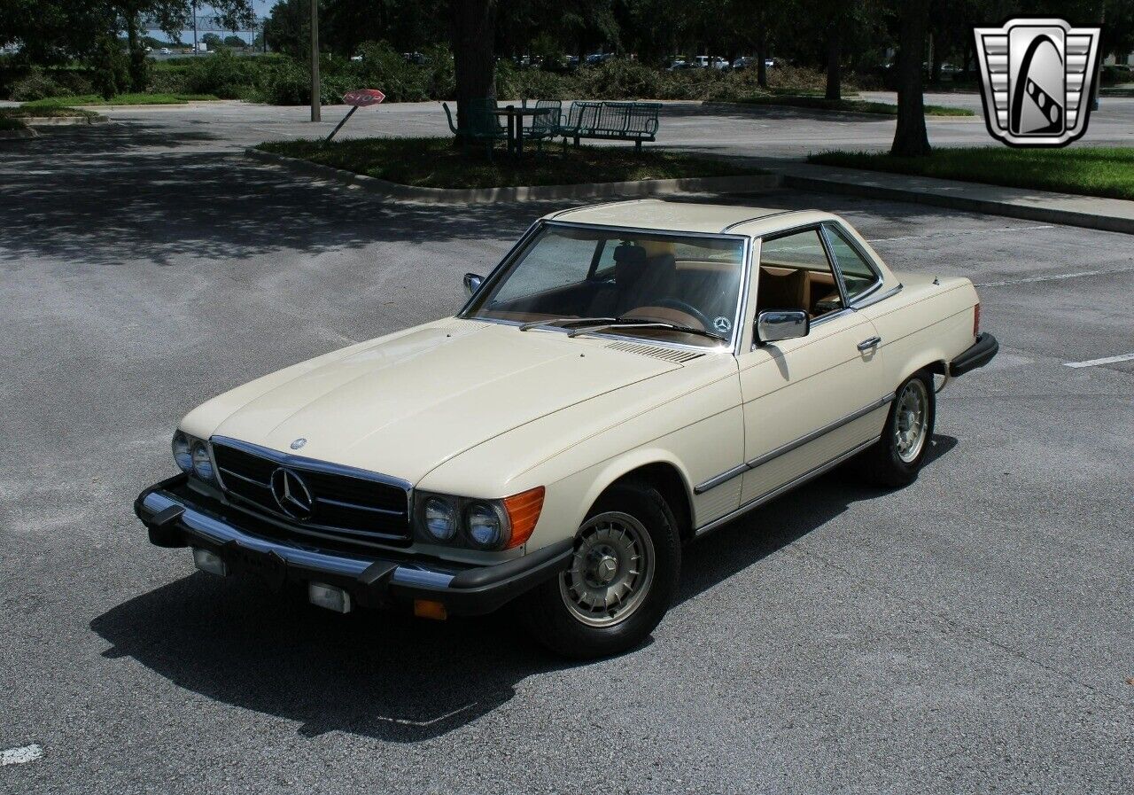 Mercedes-Benz-SL-Class-Cabriolet-1979-3