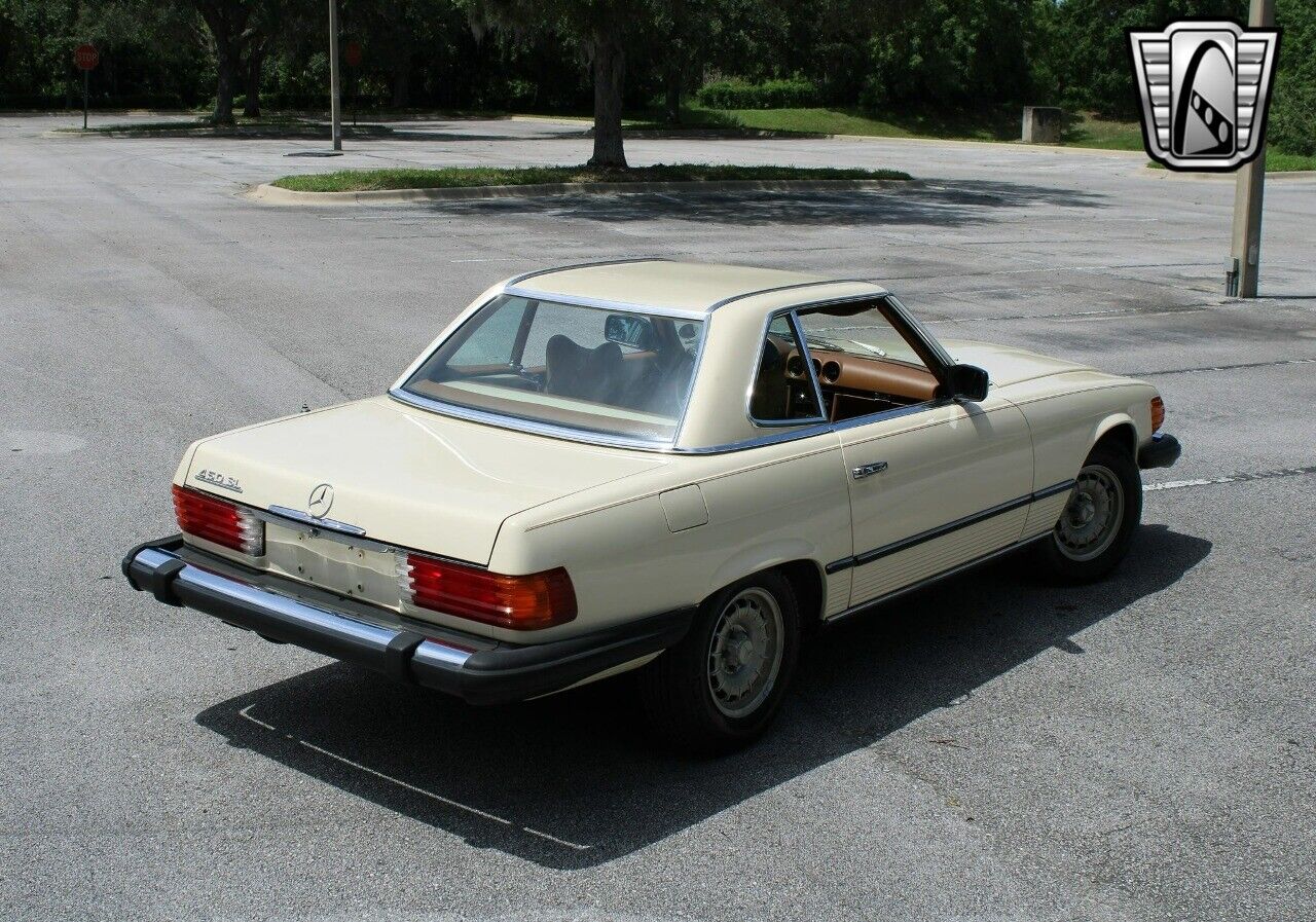 Mercedes-Benz-SL-Class-Cabriolet-1979-6