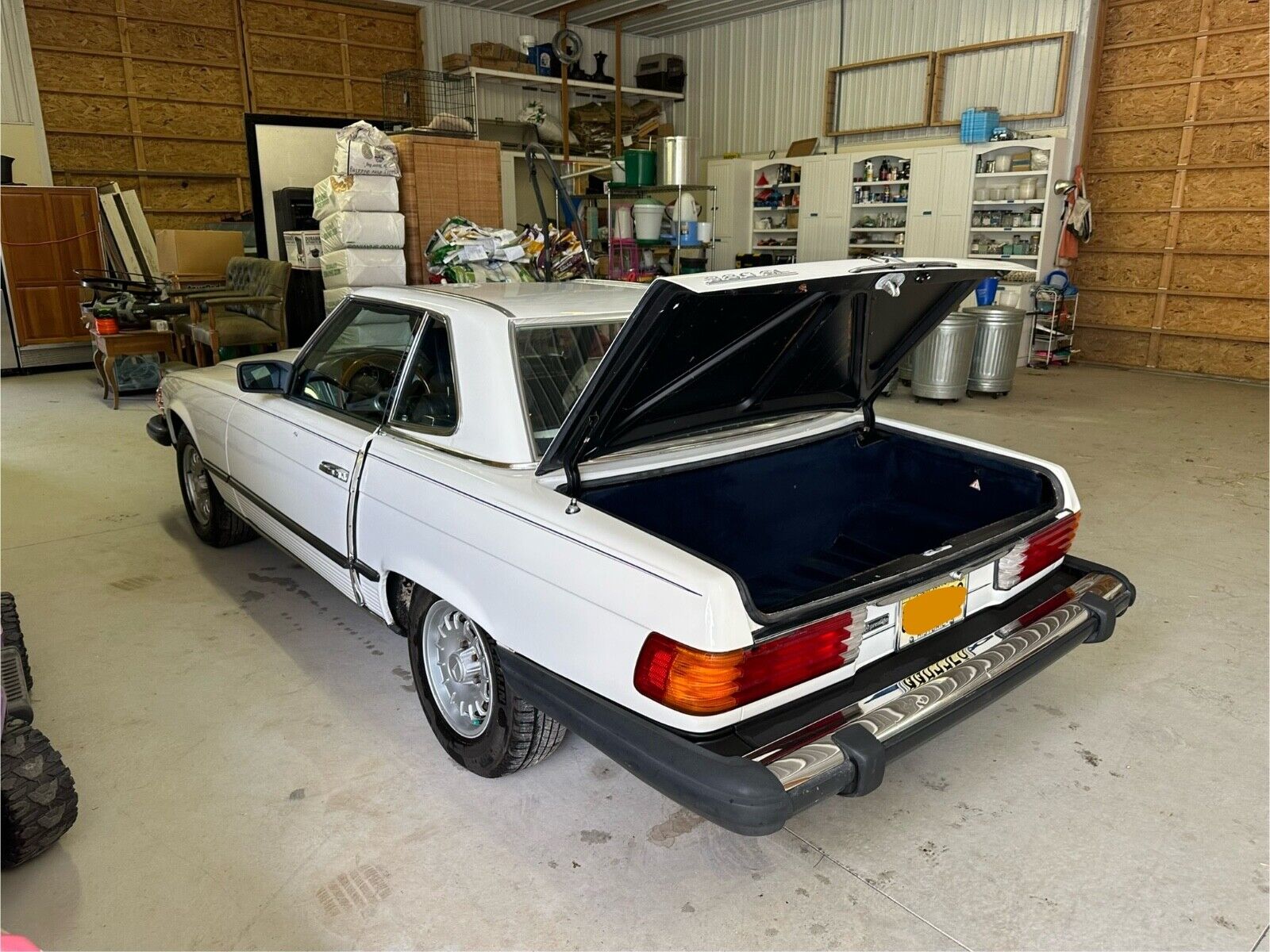 Mercedes-Benz-SL-Class-Cabriolet-1982-8