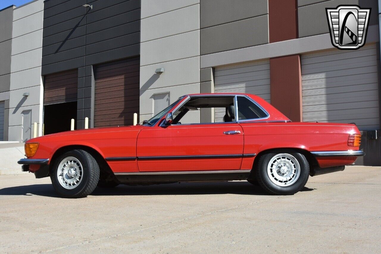 Mercedes-Benz-SL-Class-Cabriolet-1985-3