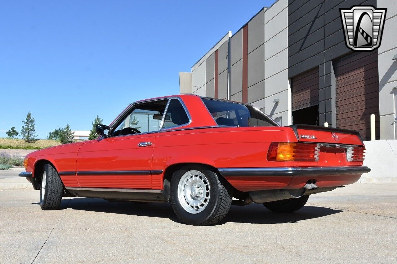 Mercedes-Benz-SL-Class-Cabriolet-1985-4