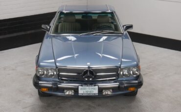 Mercedes-Benz-SL-Class-Cabriolet-1987-4