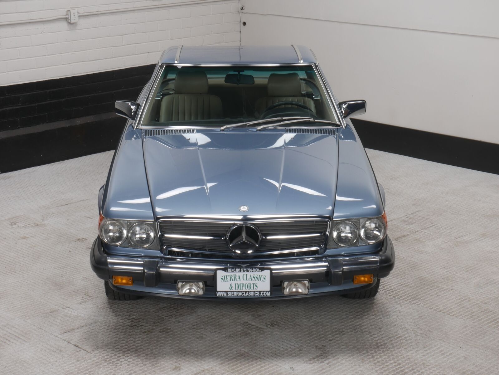 Mercedes-Benz-SL-Class-Cabriolet-1987-4