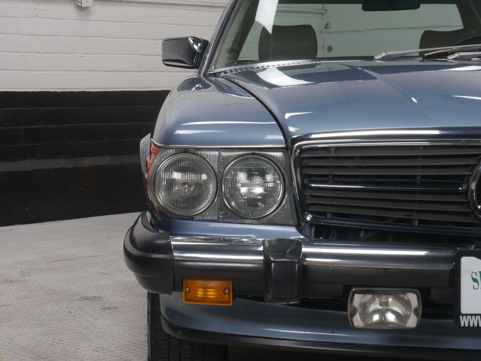 Mercedes-Benz-SL-Class-Cabriolet-1987-5