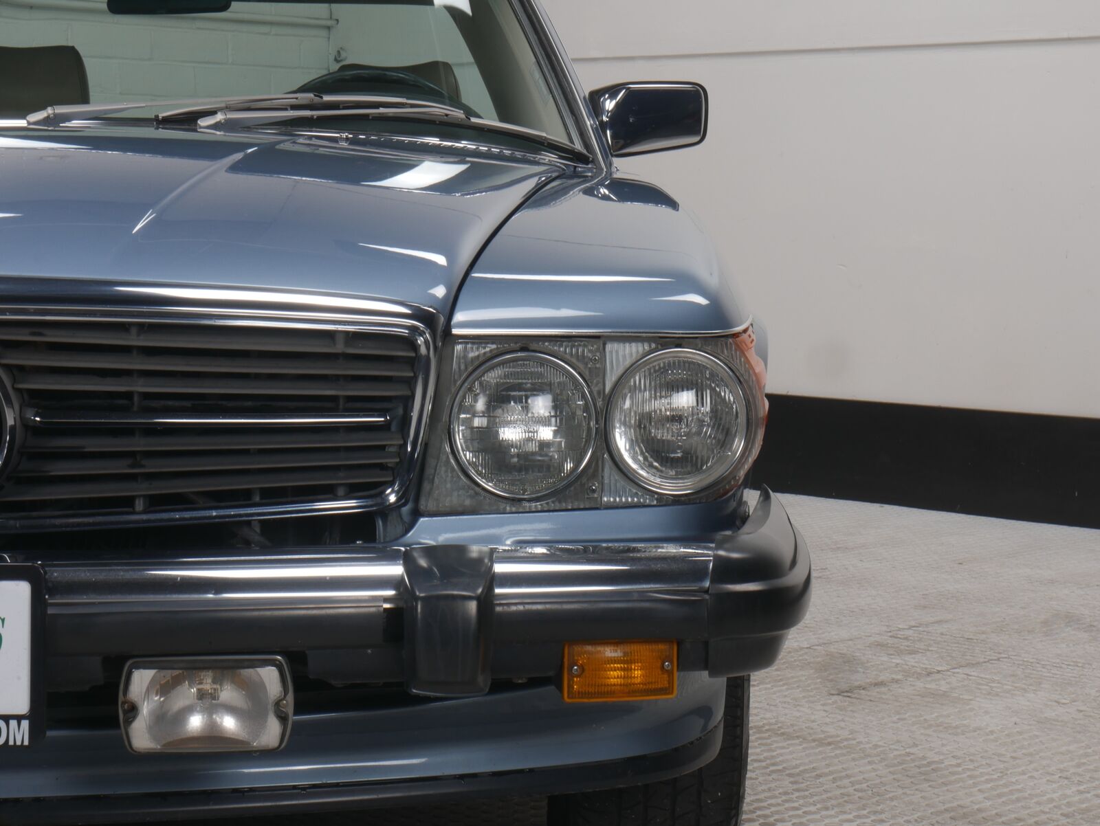 Mercedes-Benz-SL-Class-Cabriolet-1987-6