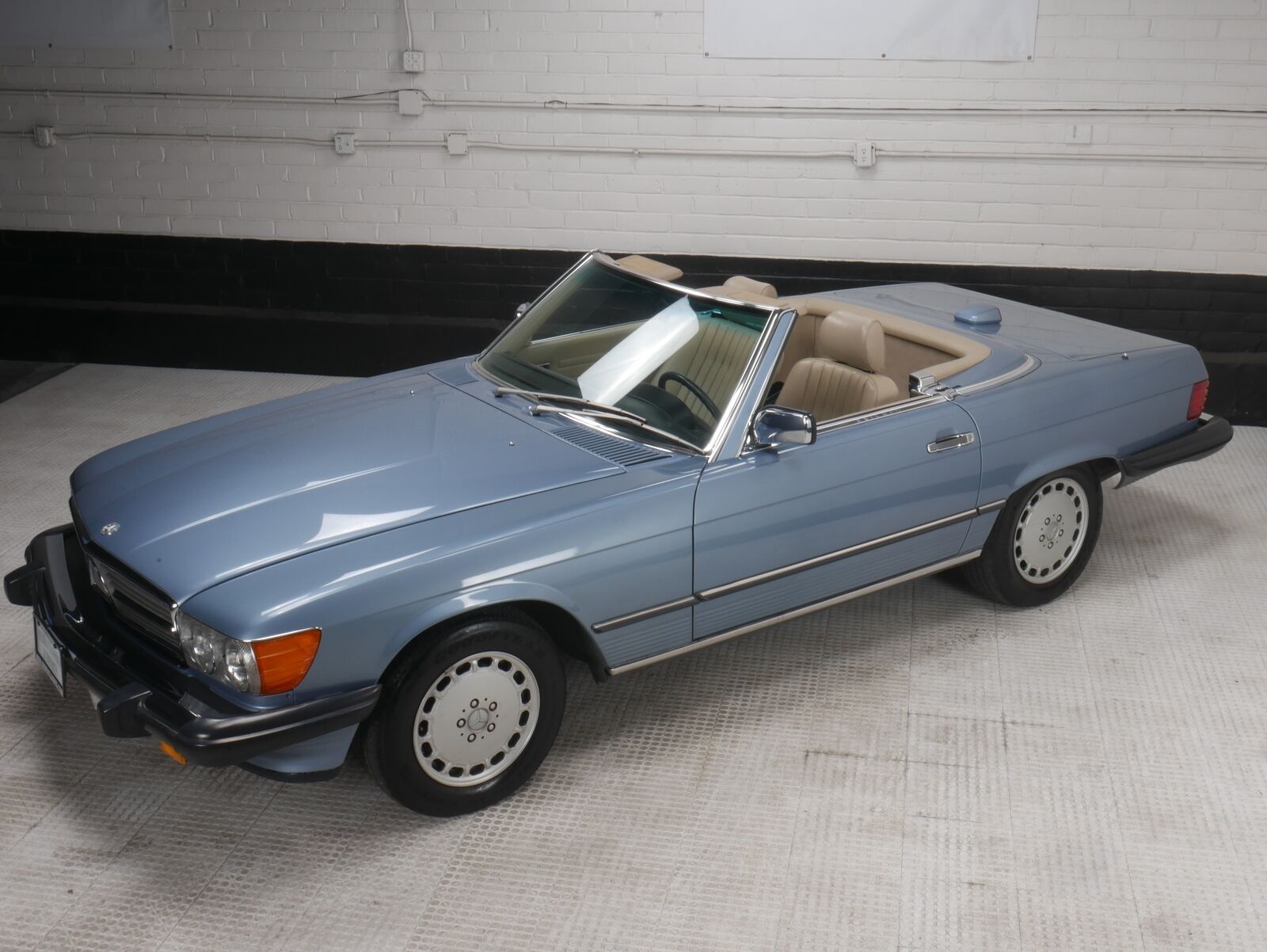 Mercedes-Benz-SL-Class-Cabriolet-1987-9