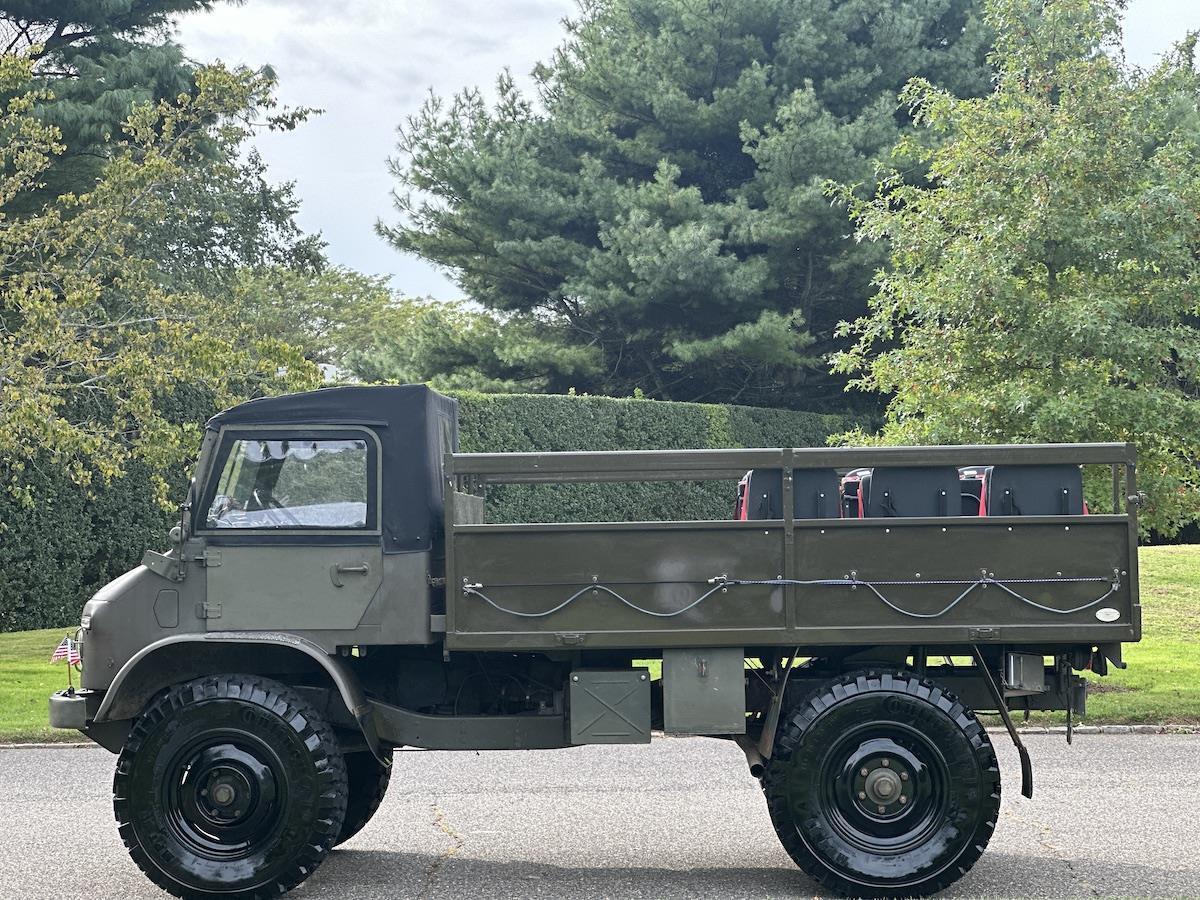 Mercedes-Benz-Unimog-SUV-1963-21