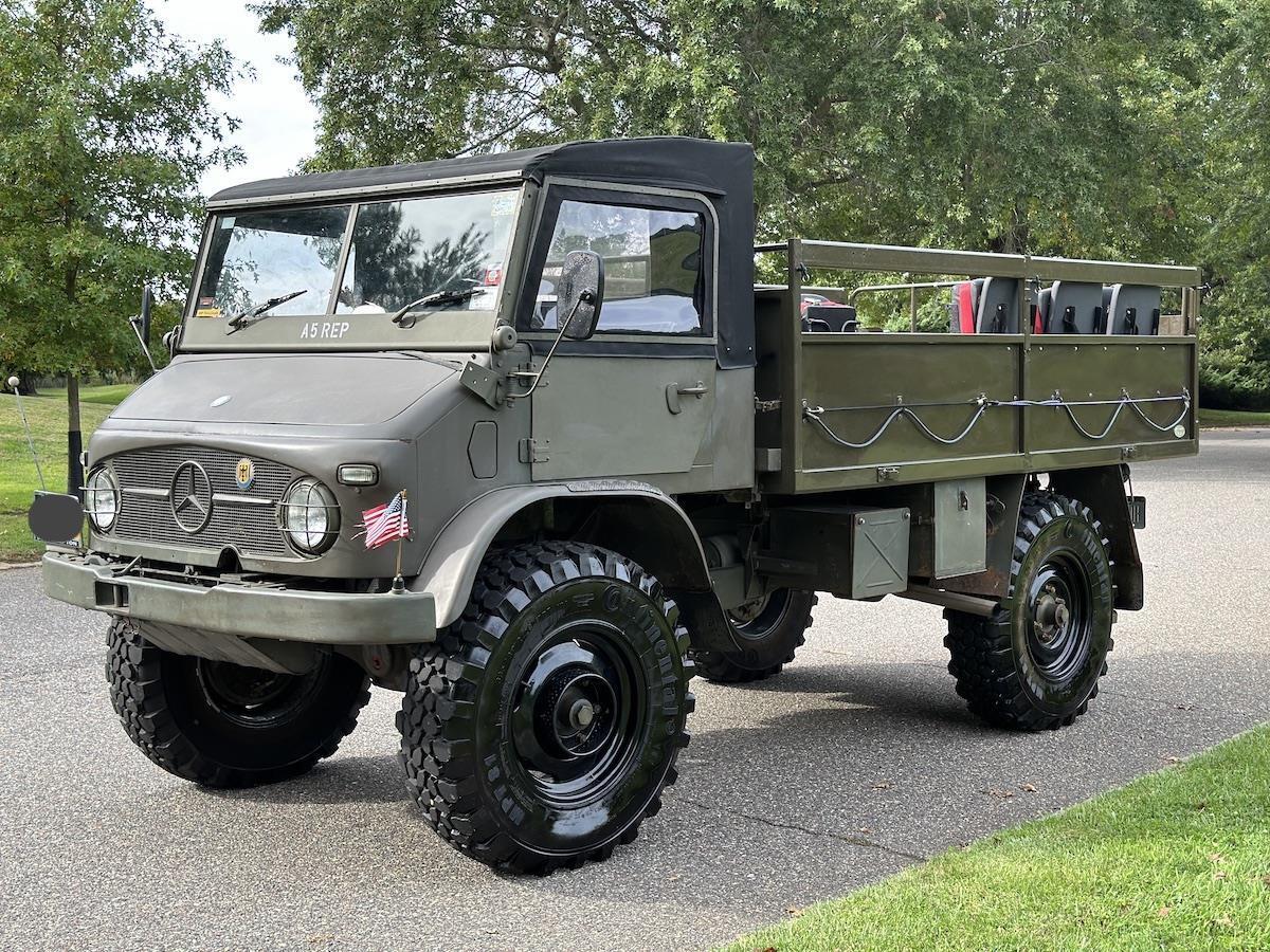 Mercedes-Benz-Unimog-SUV-1963-23