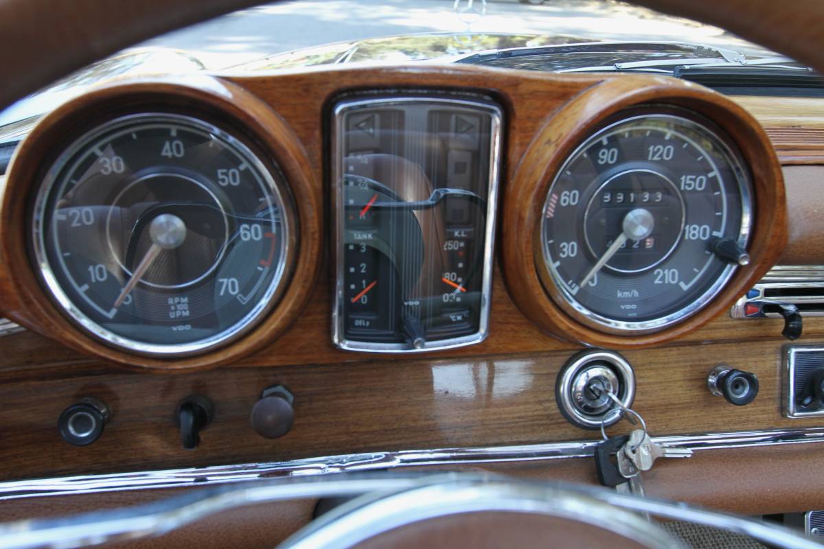 Mercedes-benz-220se-cabriolet-1962-15