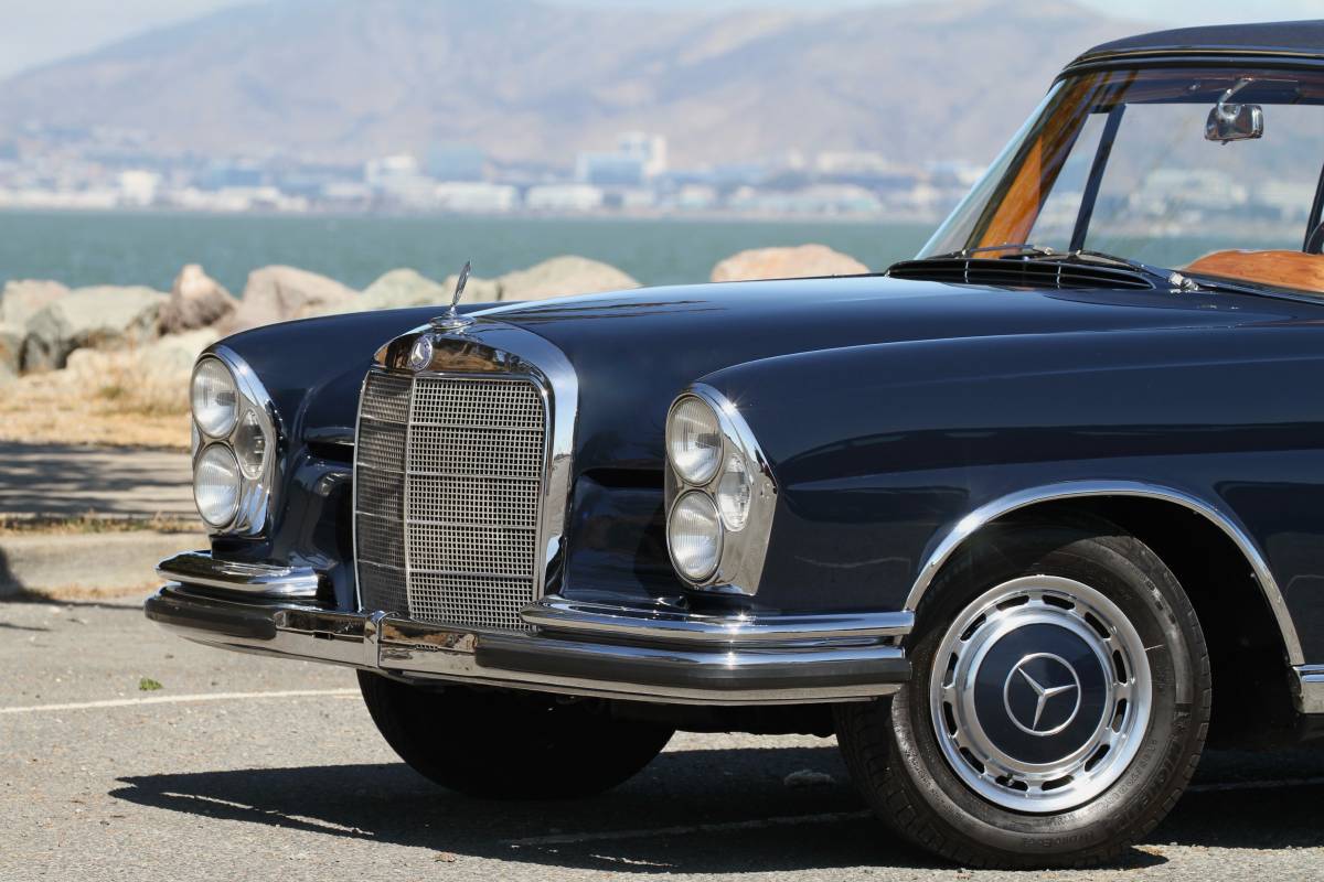 Mercedes-benz-220se-cabriolet-1962-5