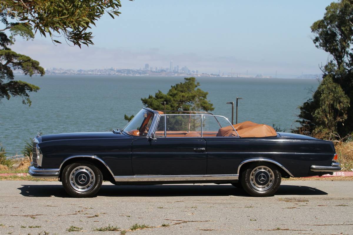 Mercedes-benz-220se-cabriolet-1962-8