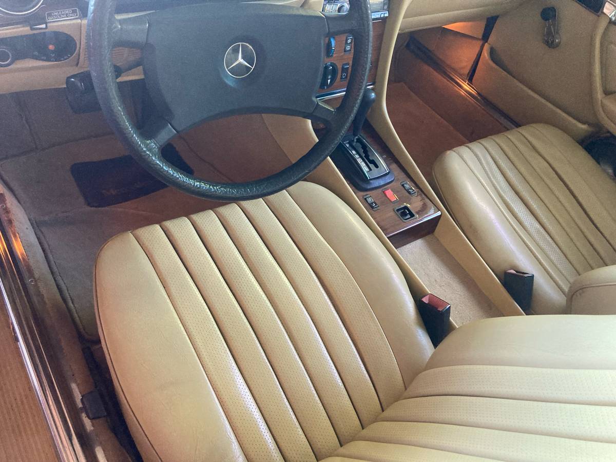 Mercedes-benz-280sl-1983-10