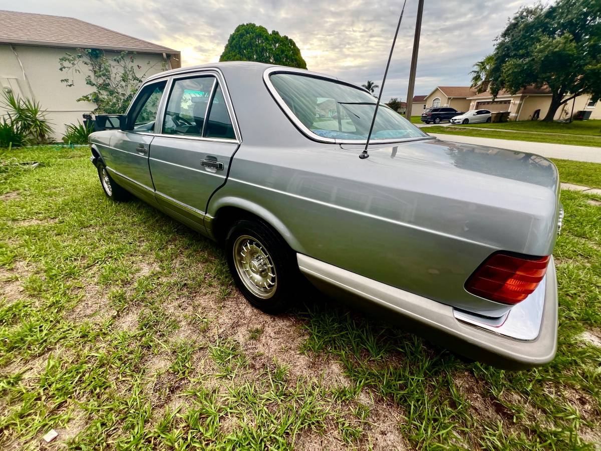 Mercedes-benz-300sd-diesel-1981-11