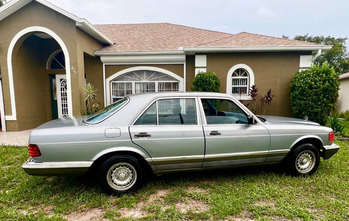 Mercedes-benz-300sd-diesel-1981-16