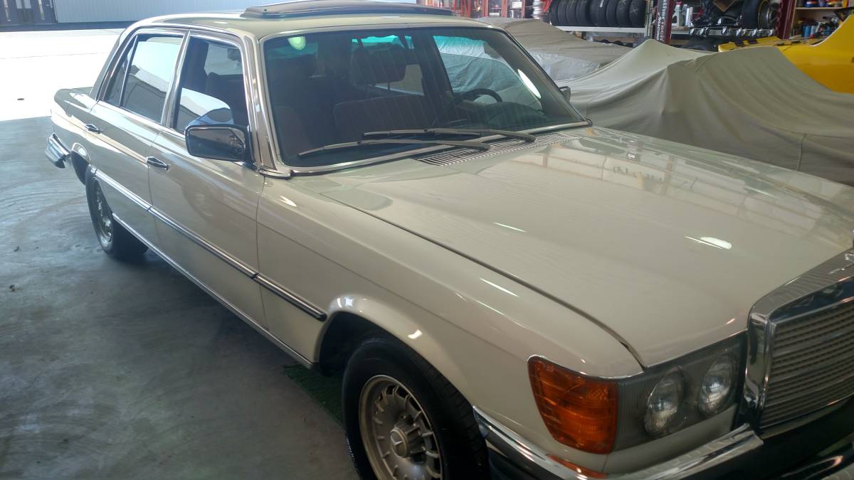 Mercedes-benz-450sel-4-door-1976-1