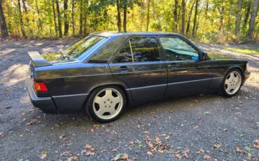 Mercedes-benz-Benz-190e-1993-4