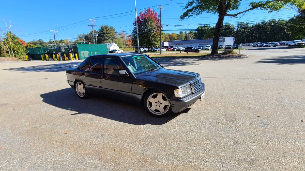 Mercedes-benz-Benz-190e-1993-7