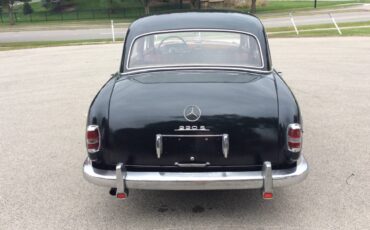 Mercedes-benz-Benz-220s-1957-13