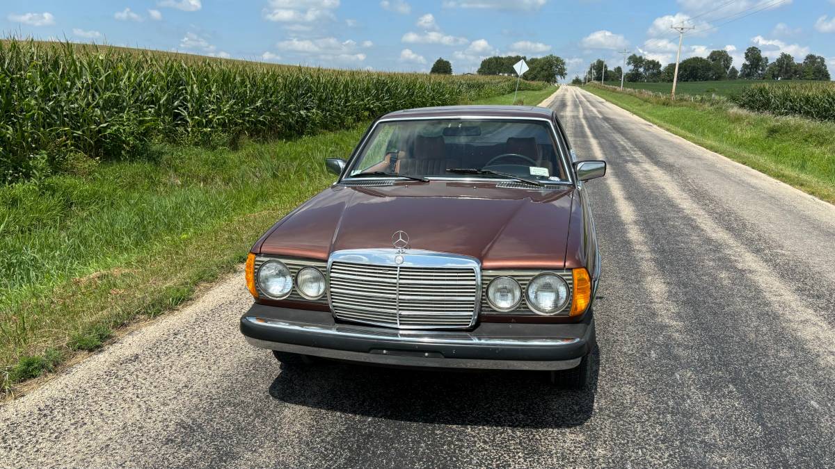 Mercedes-benz-Benz-280ce-1978-11