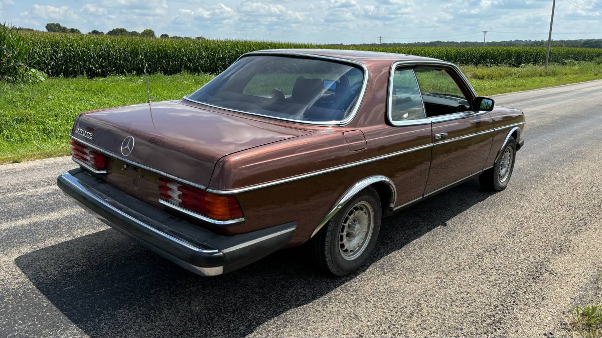 Mercedes-benz-Benz-280ce-1978-7