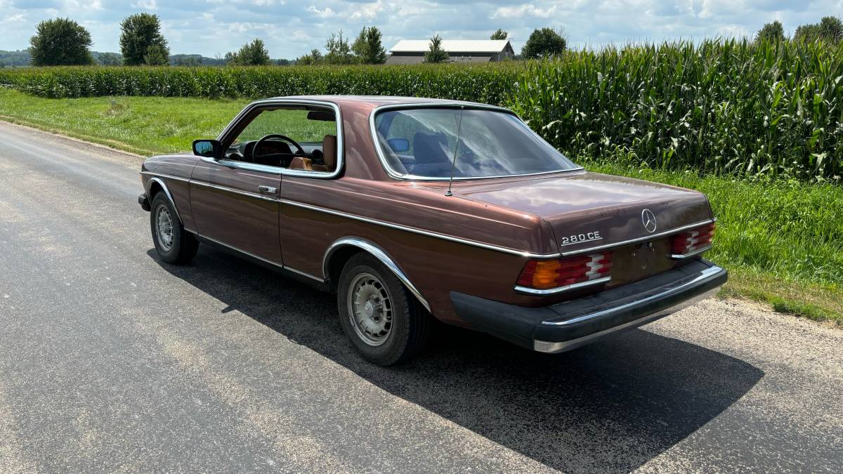 Mercedes-benz-Benz-280ce-1978-9