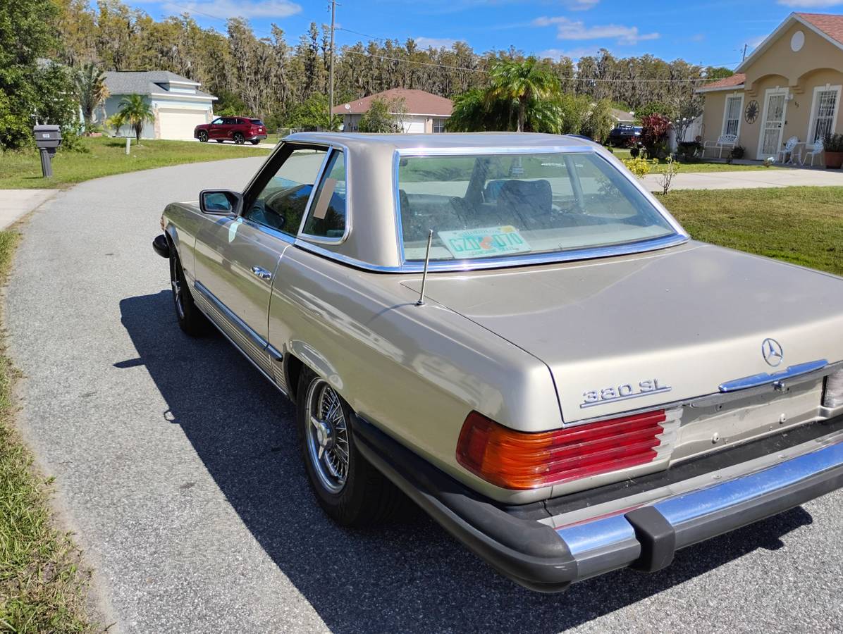 Mercedes-benz-Benz-380sl-1985-4