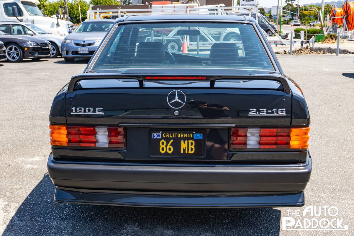 Mercedes-benz-benz-190-190e-1986-5