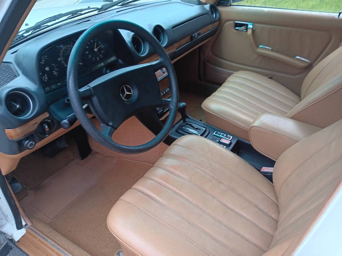 Mercedes-benz-benz-300d-w123-diesel-1981-8