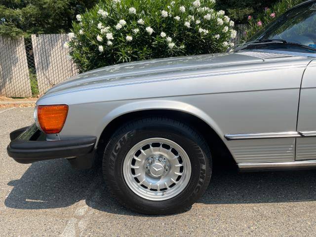 Mercedes-benz-benz-380-1981-18