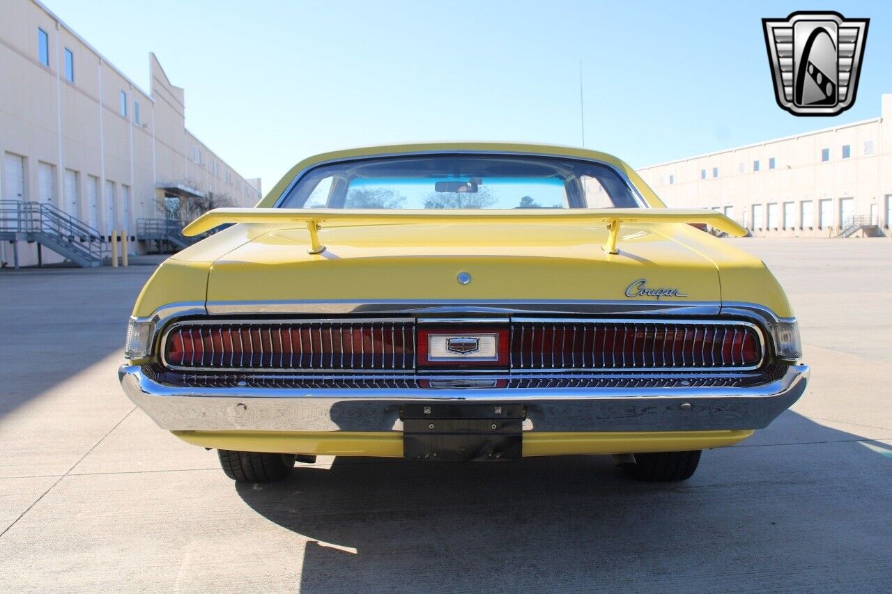 Mercury-Cougar-1969-4