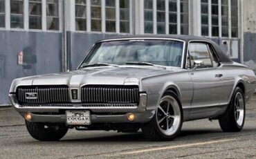 Mercury-Cougar-Coupe-1967-10