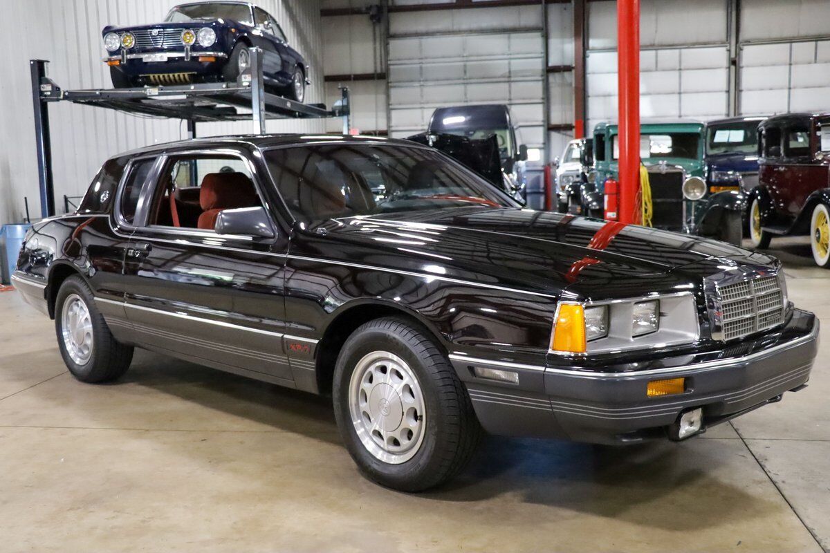 Mercury-Cougar-XR7-Coupe-1986-11