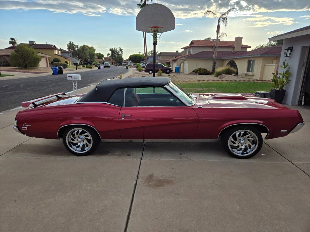 Mercury-Cougar-xr7-1969-11