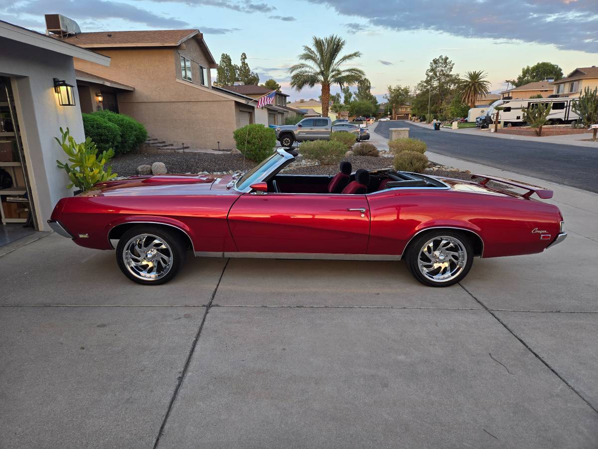 Mercury-Cougar-xr7-1969-3