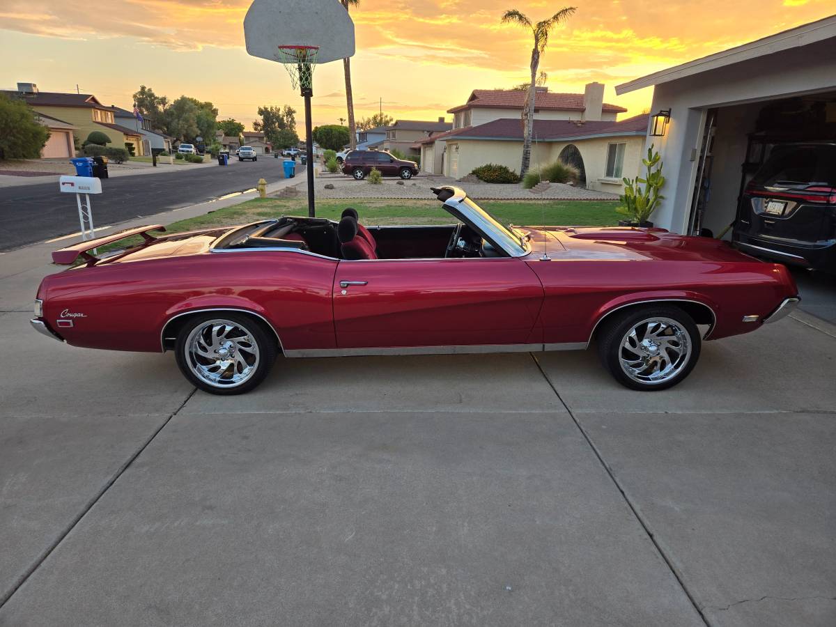 Mercury-Cougar-xr7-1969-5