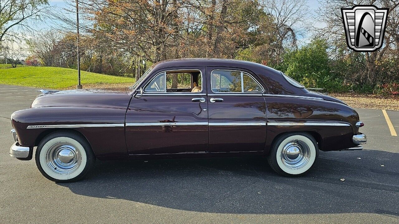 Mercury-Eight-1949-3